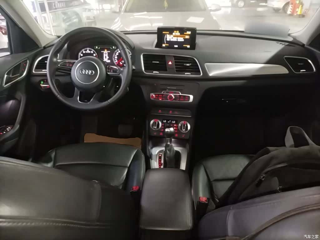 Audi Q3, 2015 10