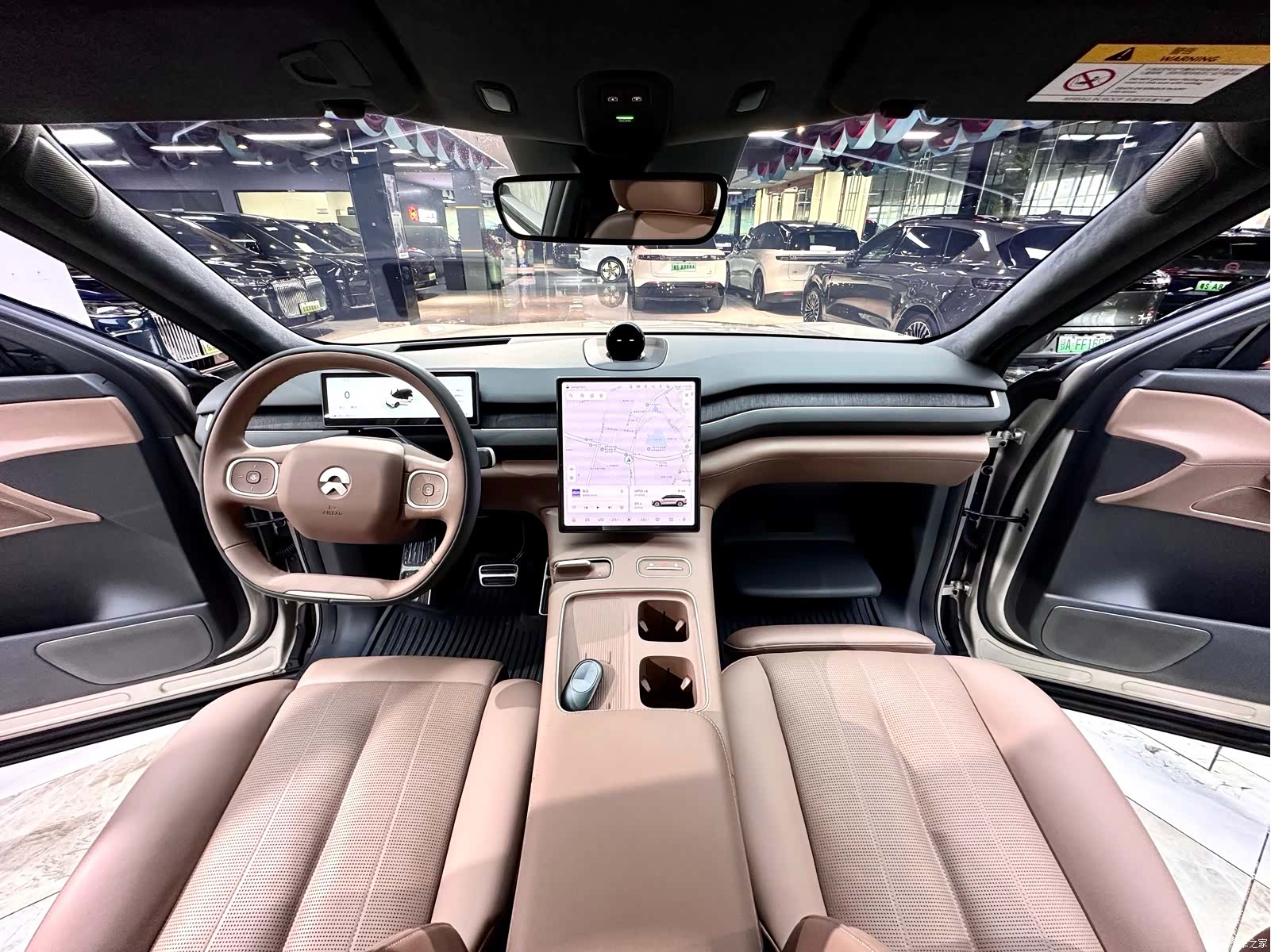 NIO ES8, 2023 13