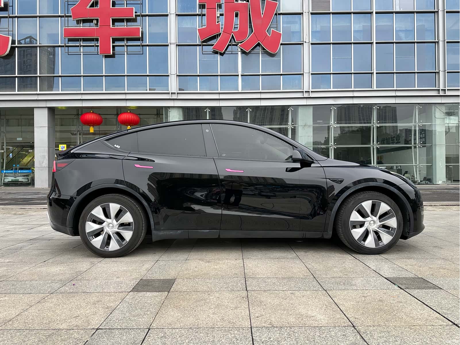 Tesla Model Y, 2021 10