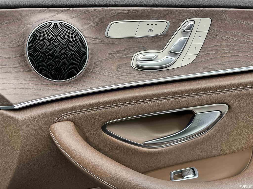 Mercedes-Benz E-Class, 2022 22