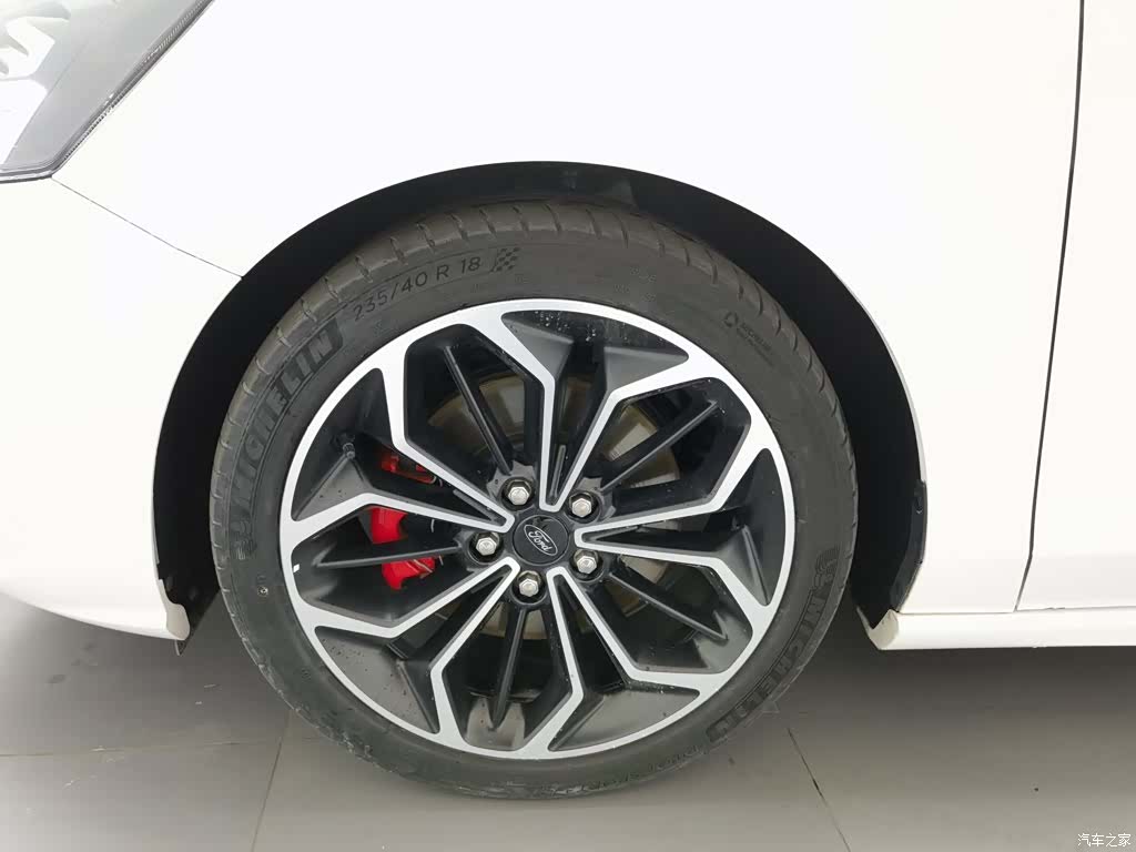 Ford Focus, 2019 17