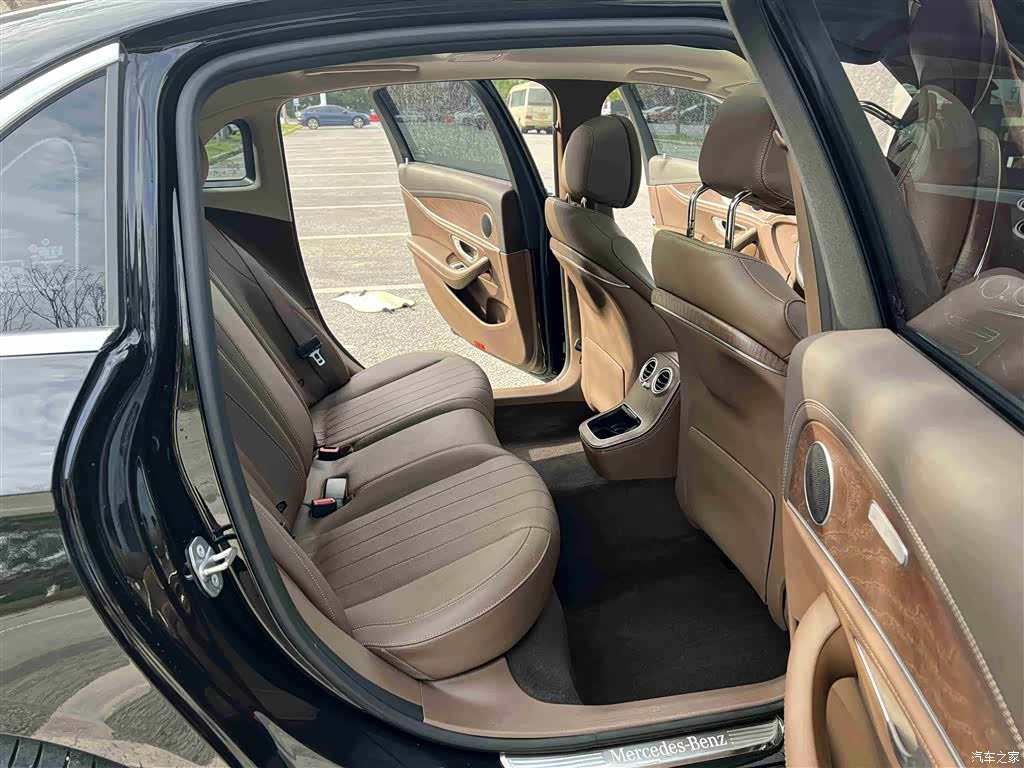 Mercedes-Benz E-Class, 2022 16
