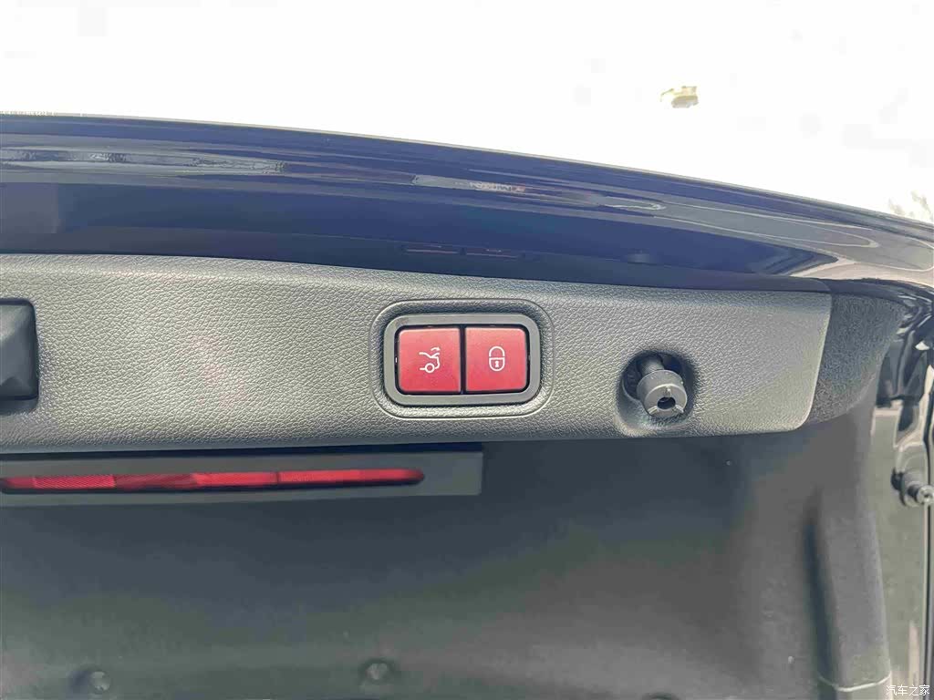 Mercedes-Benz E-Class, 2022 28