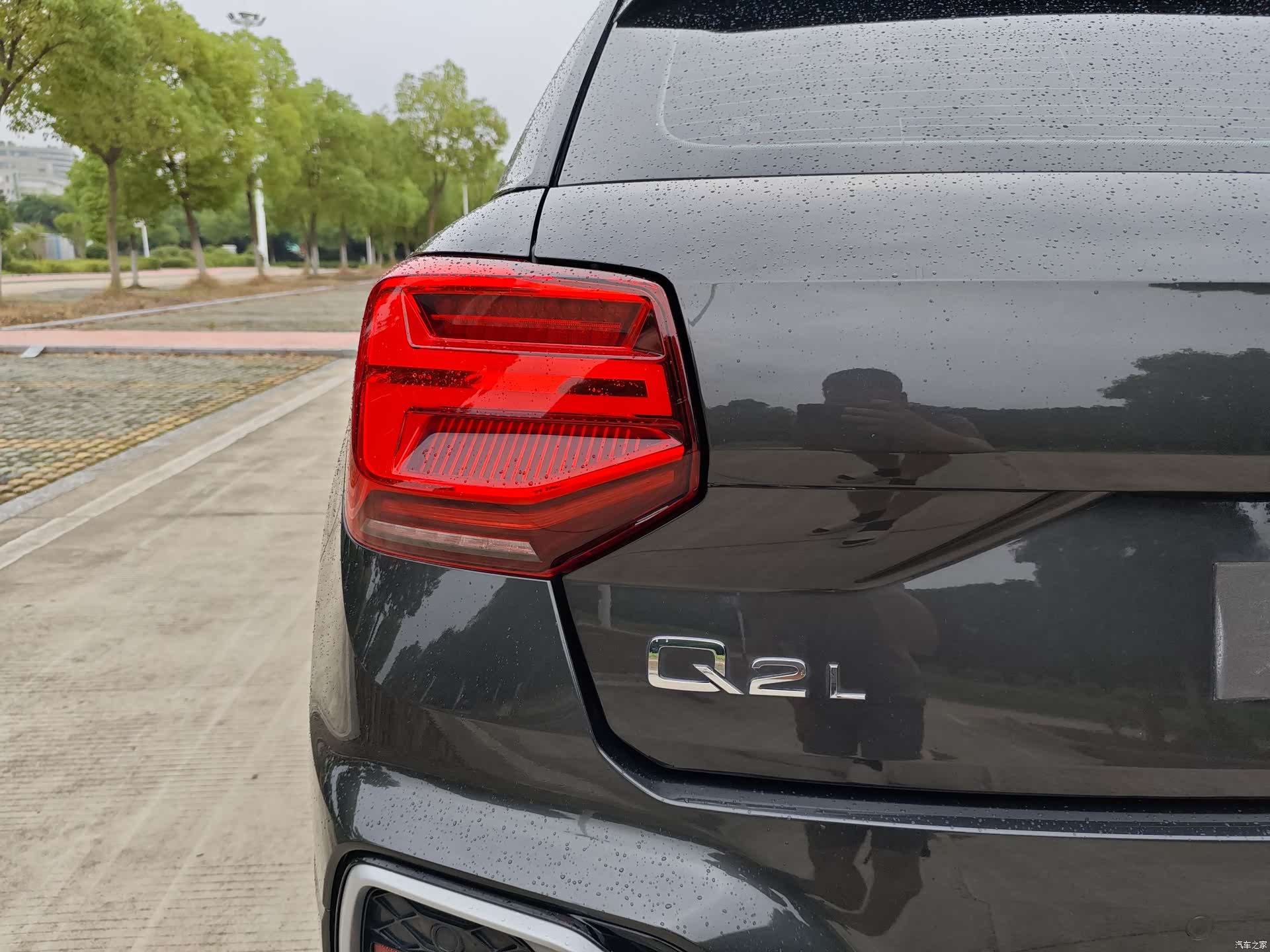 Audi Q2L, 2023 13