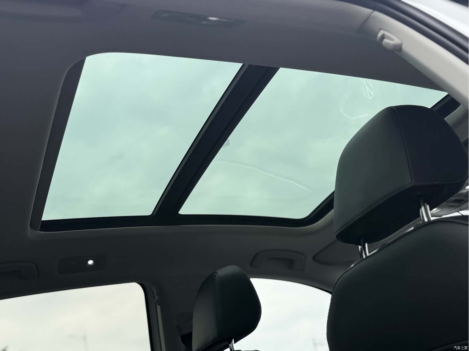 Volkswagen Sagitar, 2024 18