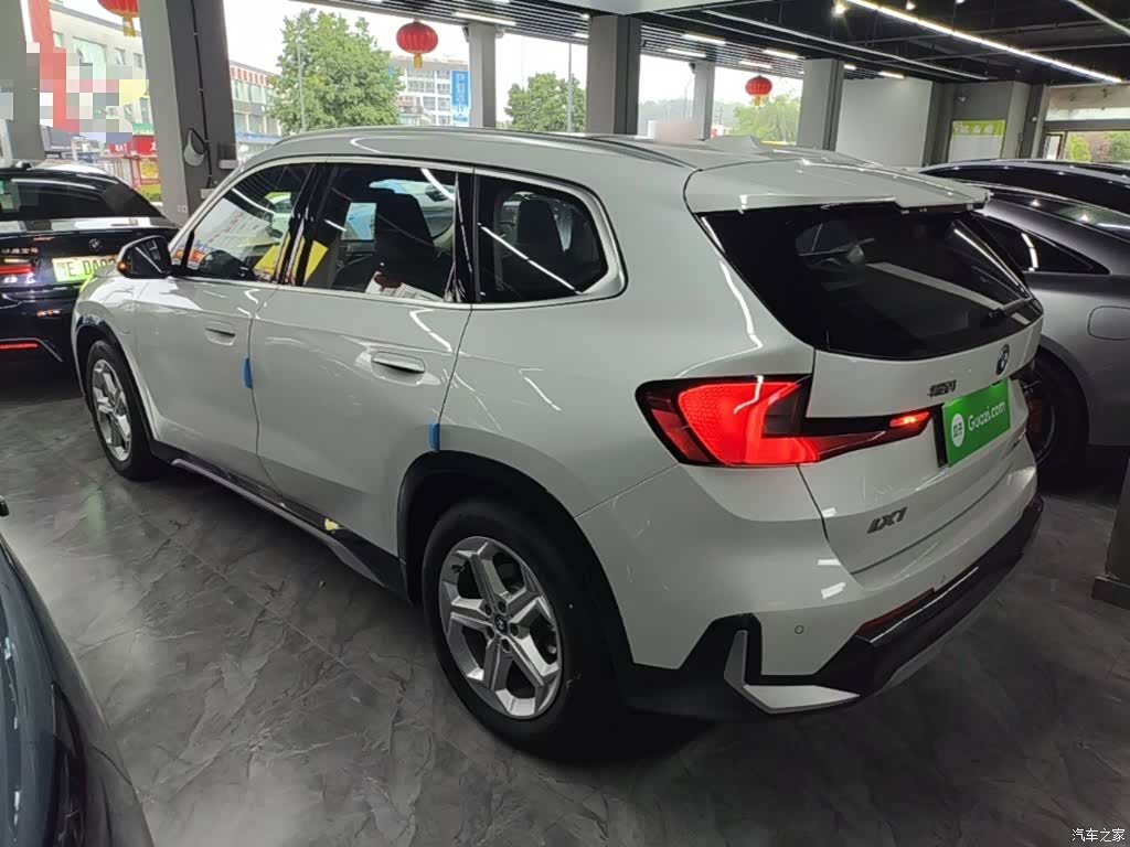 BMW iX1, 2025 все фото