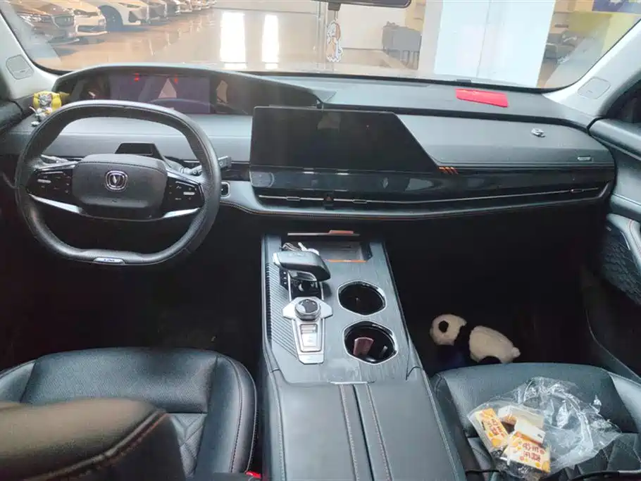 Changan UNI-K Smart iDD