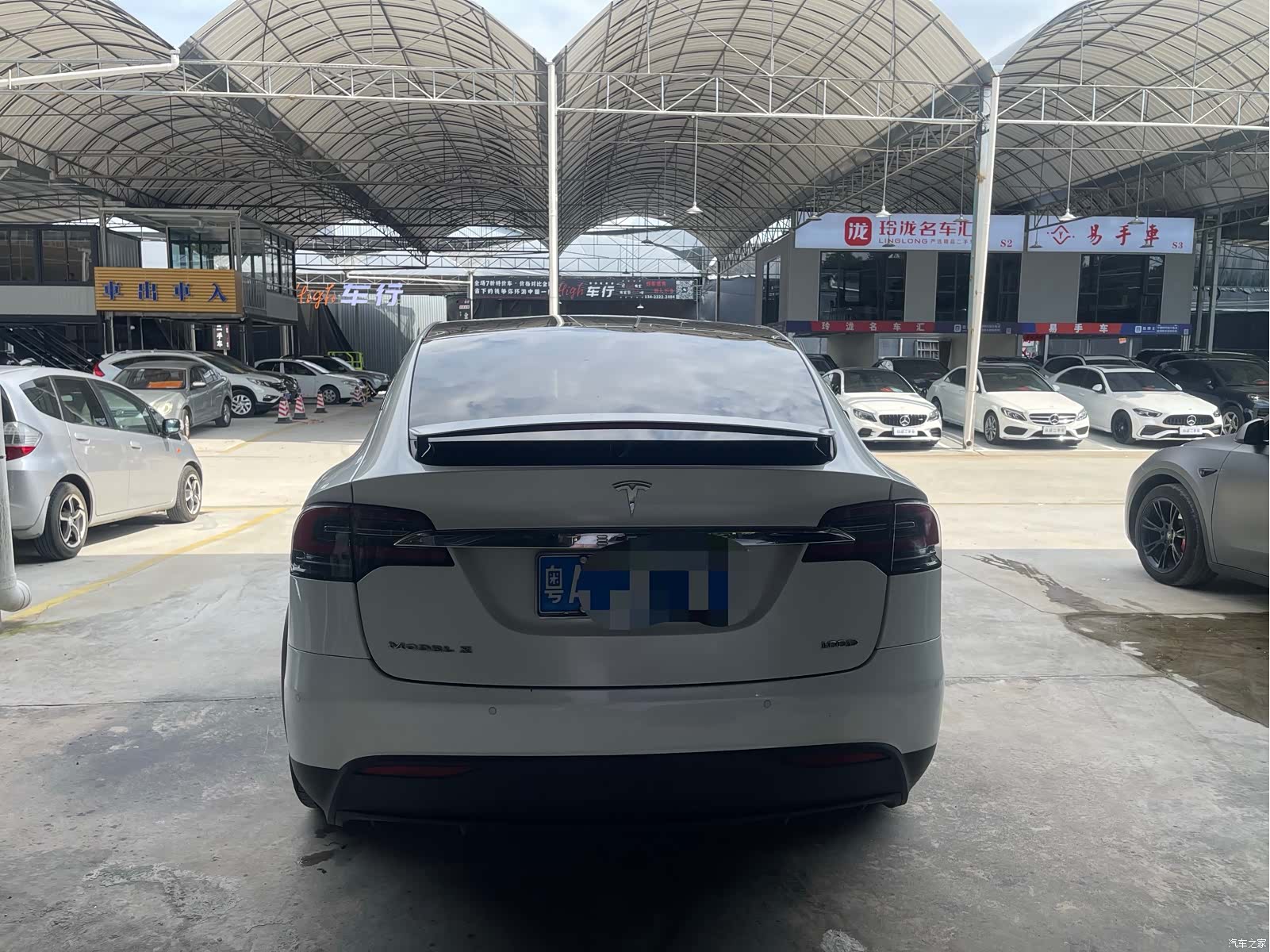 Tesla Model X, 2017 4