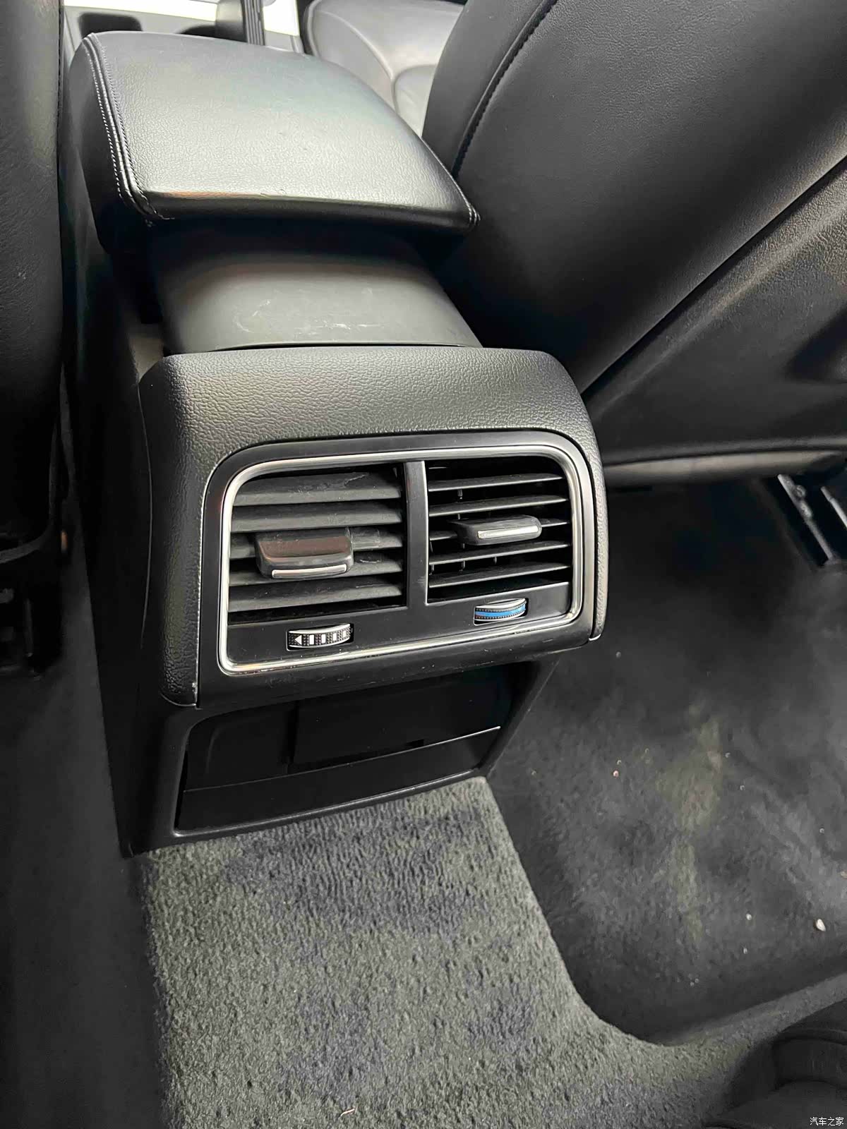Audi A4L, 2015 13