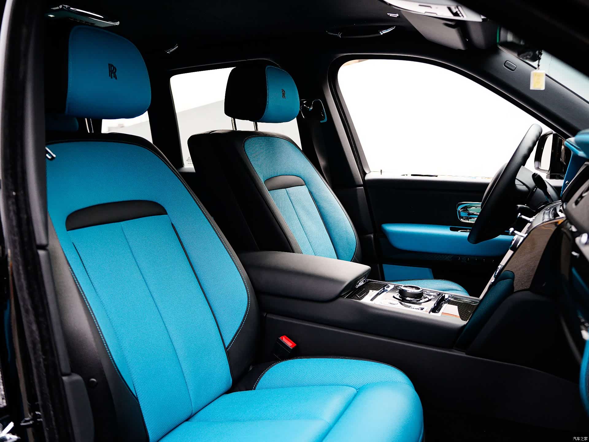 Rolls-Royce Cullinan, 2021 6