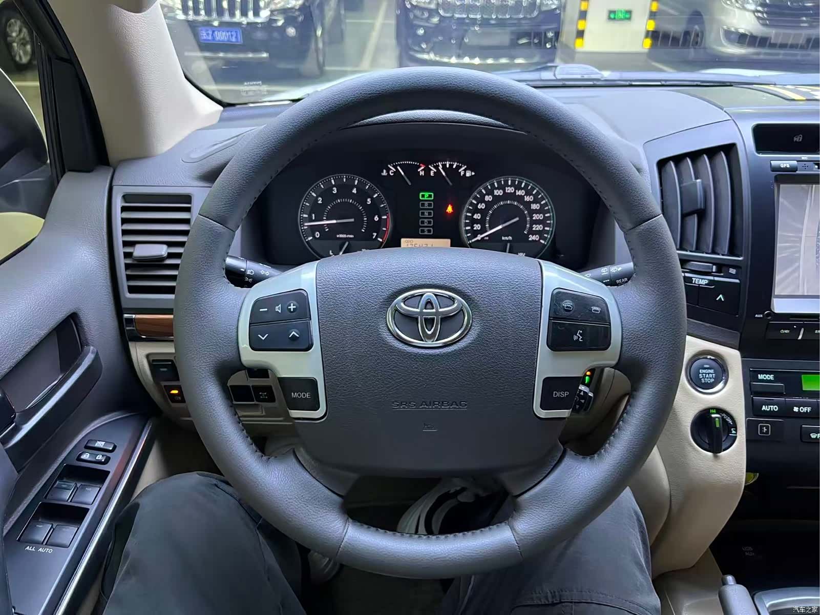 Toyota Land Cruiser, 2015 все фото