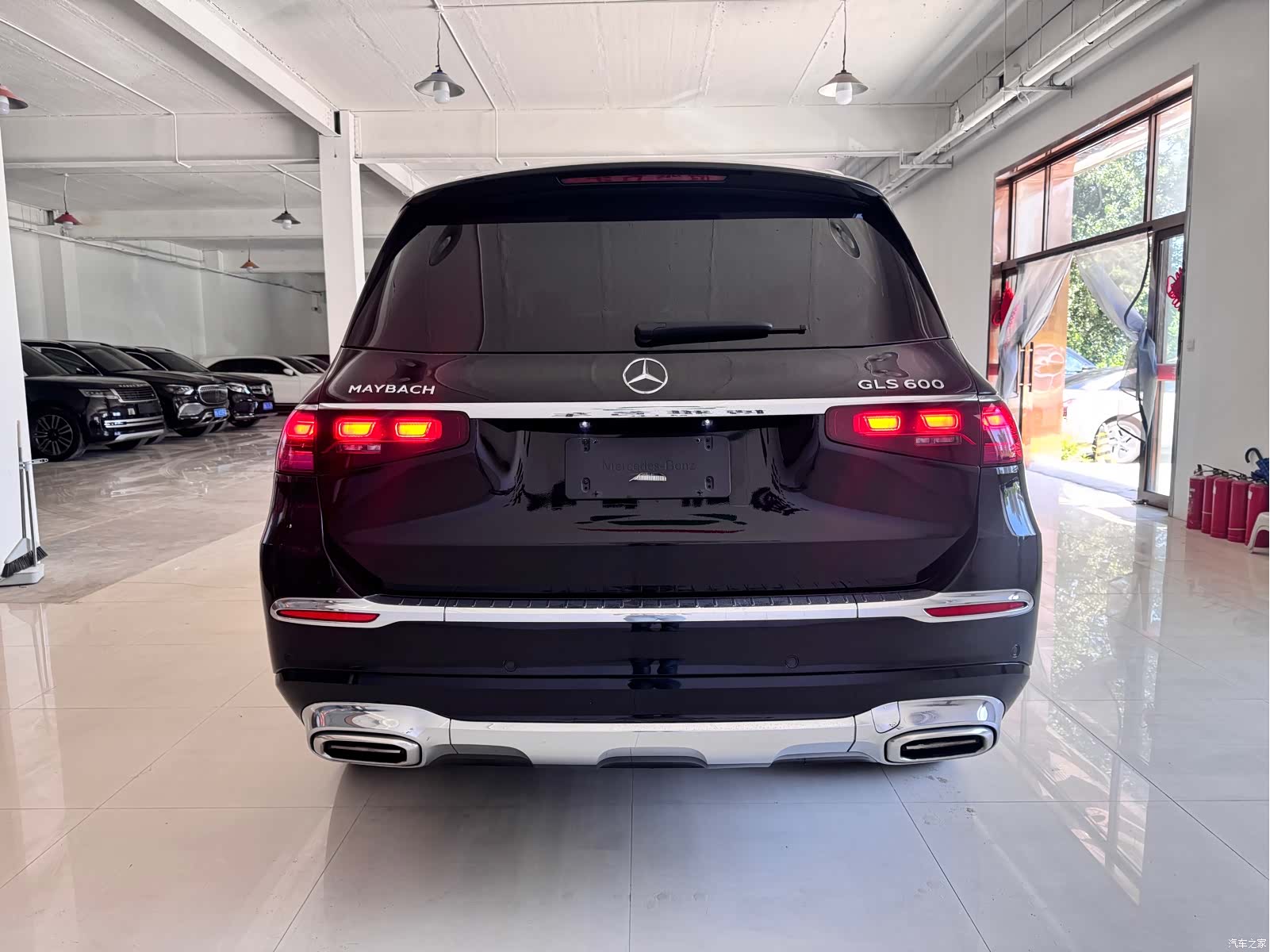 Maybach GLS, 2023 4