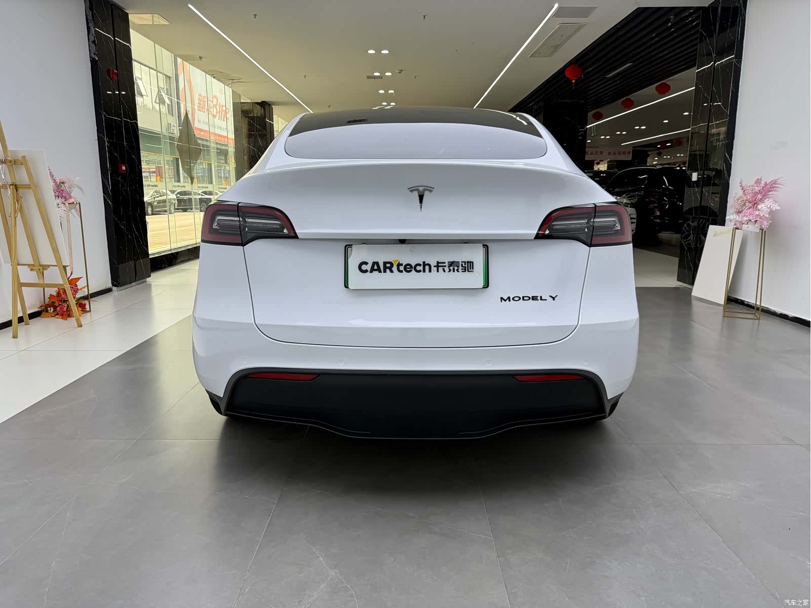 Tesla Model Y, 2022 4