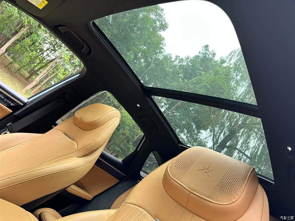 Geely Galaxy L7, 2023 12
