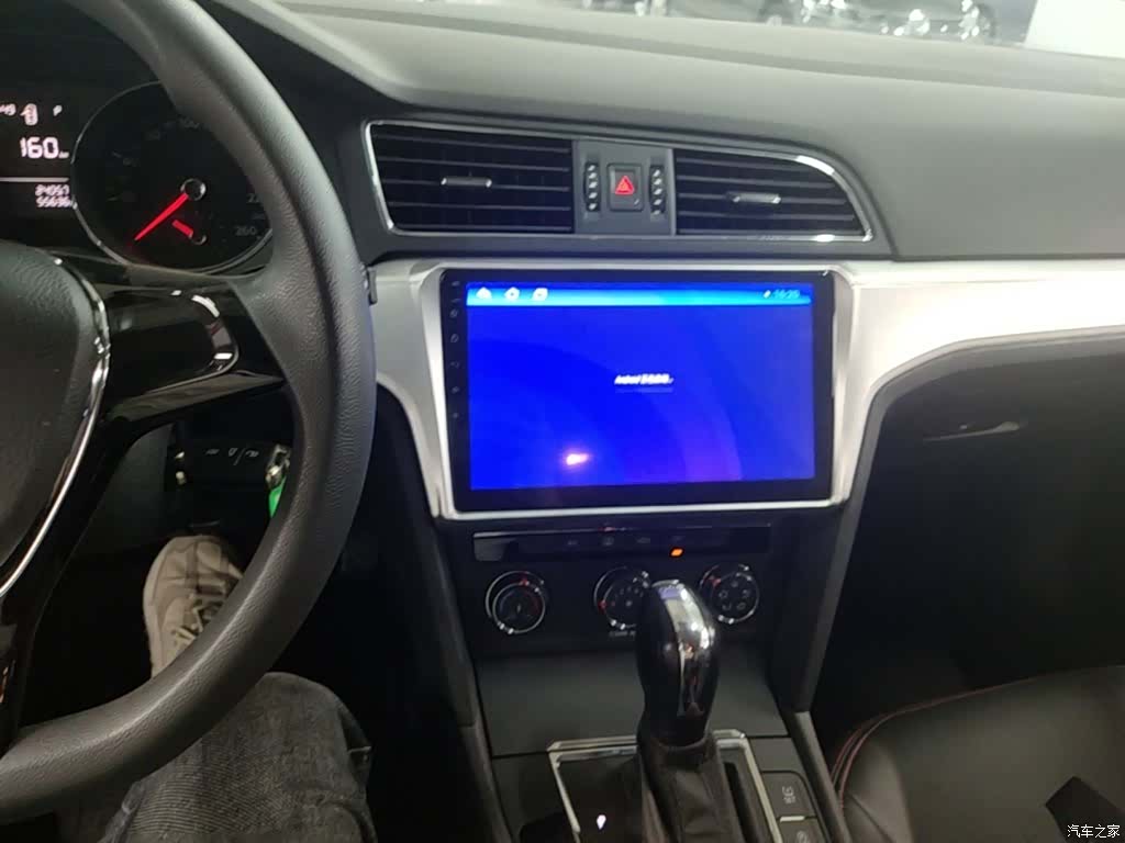 Volkswagen Lamando, 2017 13