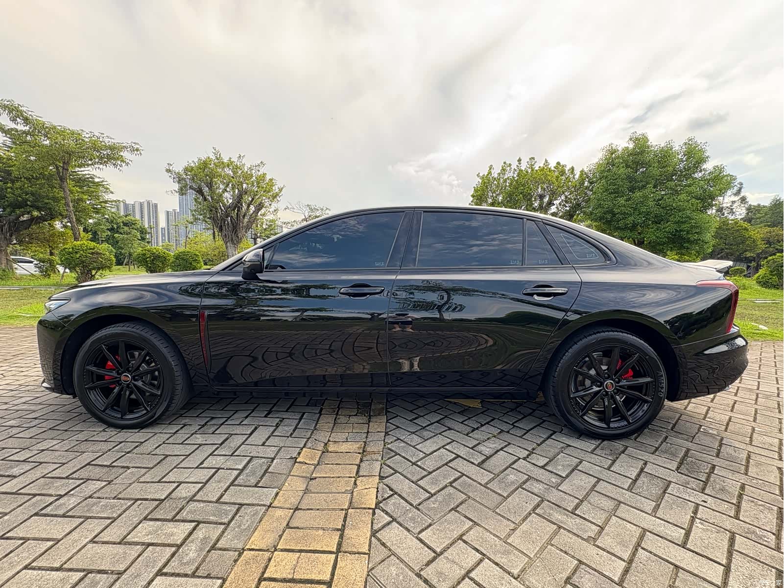 Hongqi H5, 2025 29
