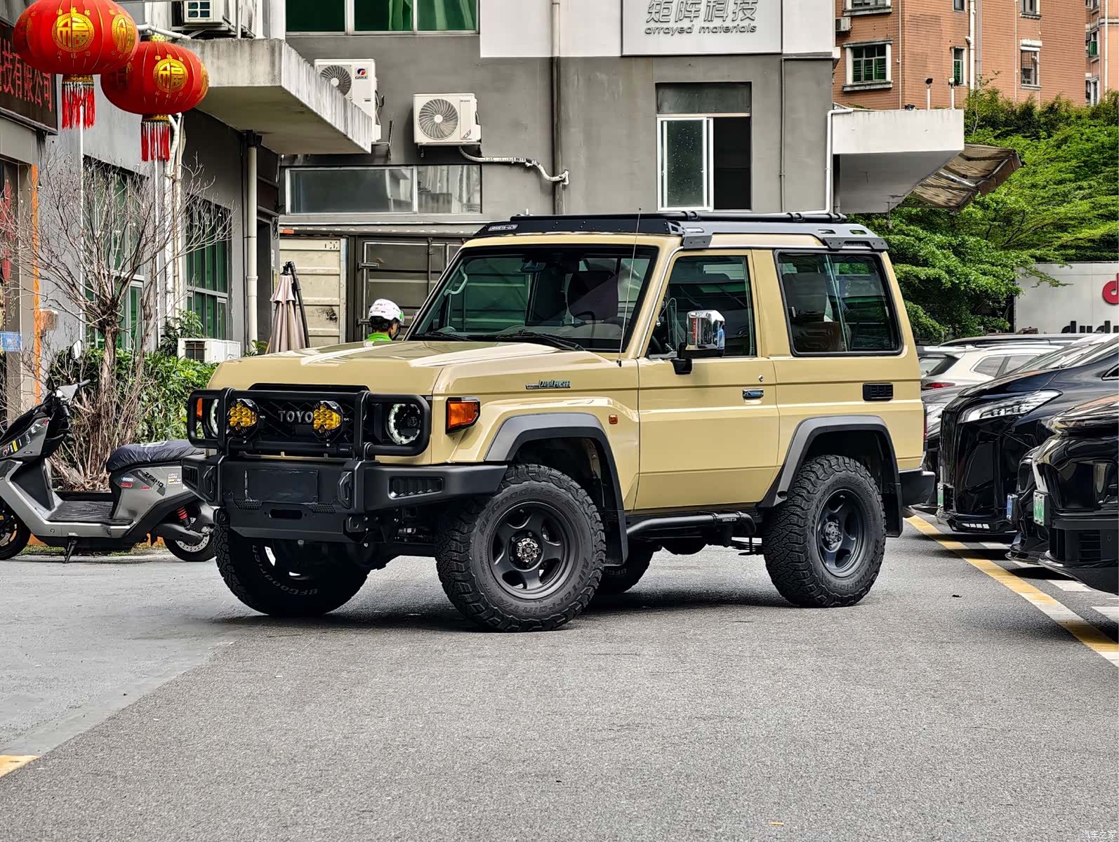 FJ LC71