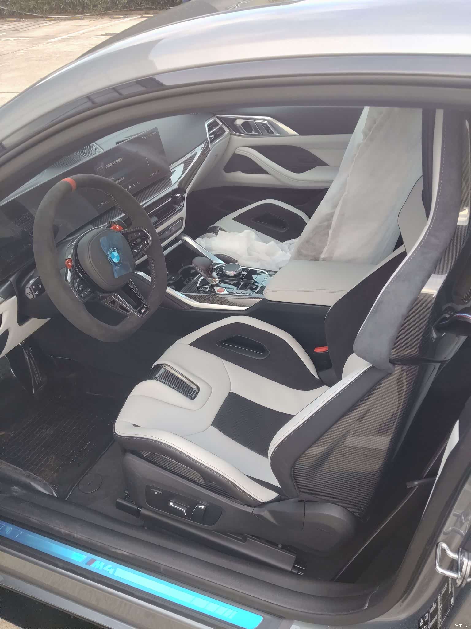 BMW M4, 1900 7