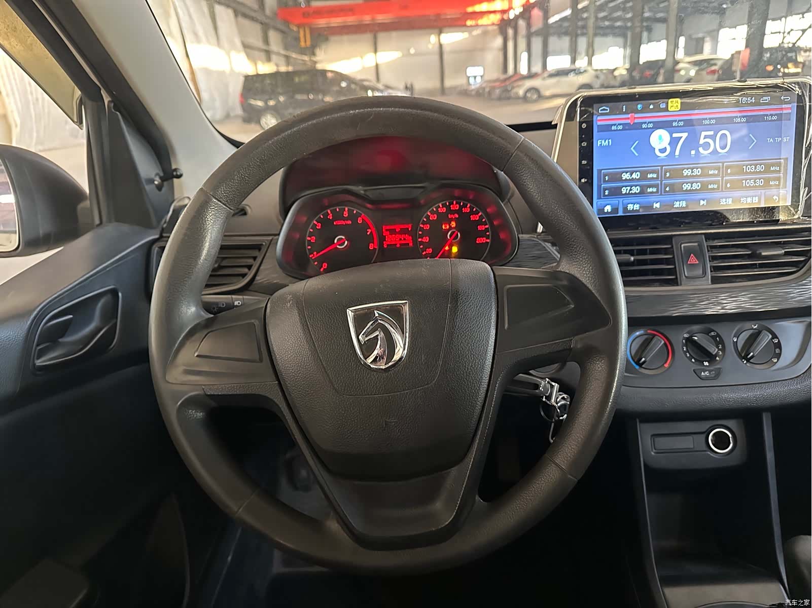 Wuling 310, 2017 12