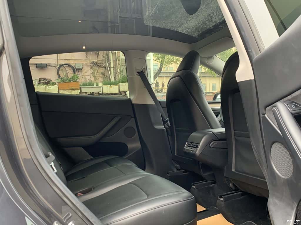 Tesla Model Y, 2022 8