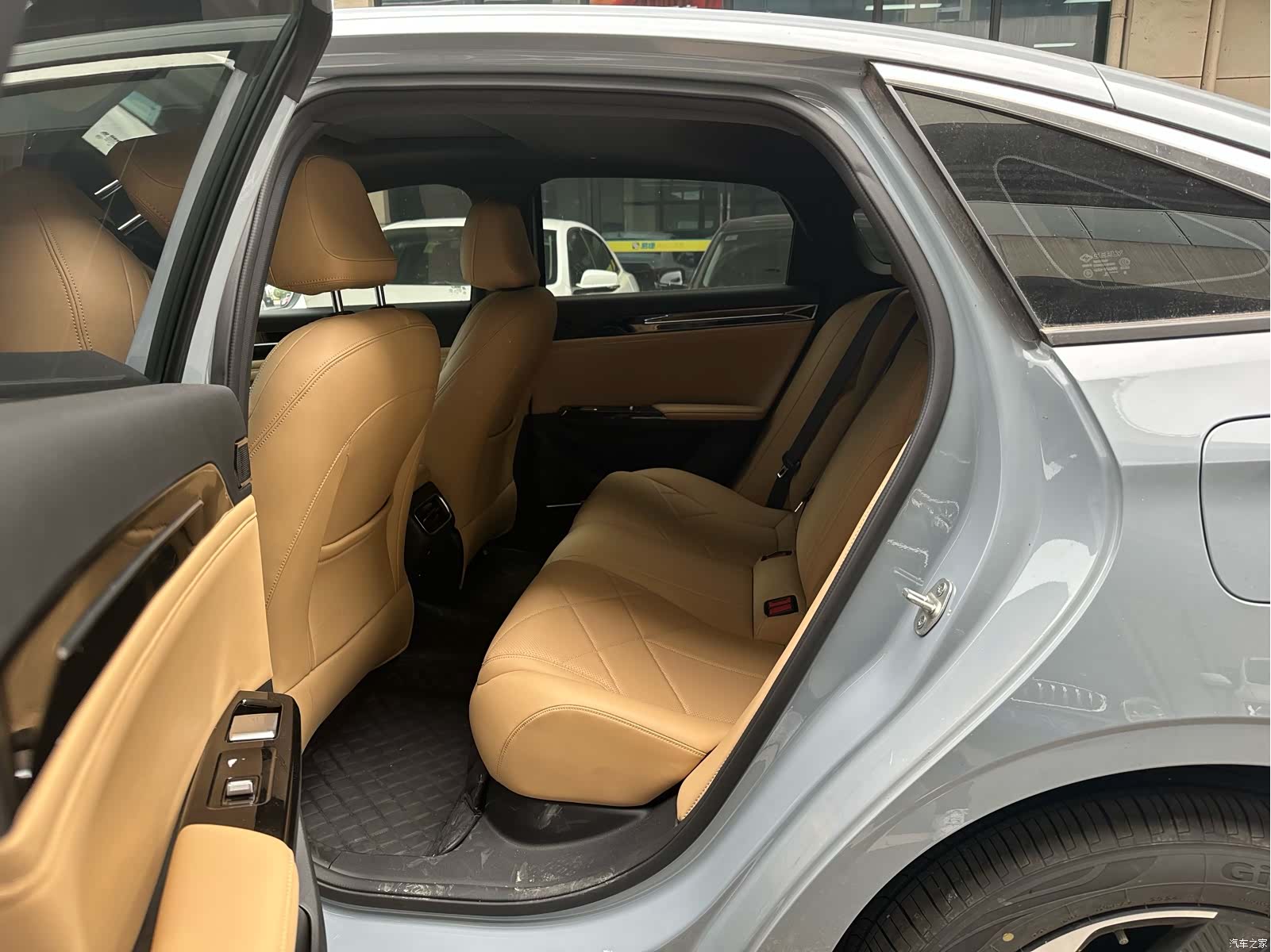 Geely Galaxy L6, 2024 7