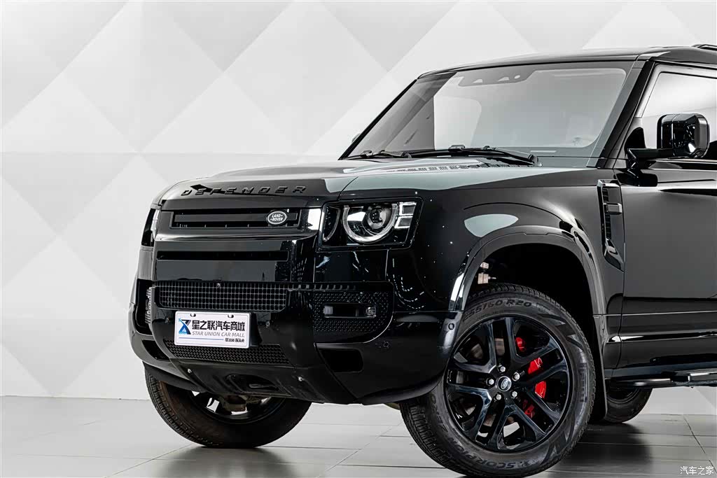 Land Rover Defender, 2024 4