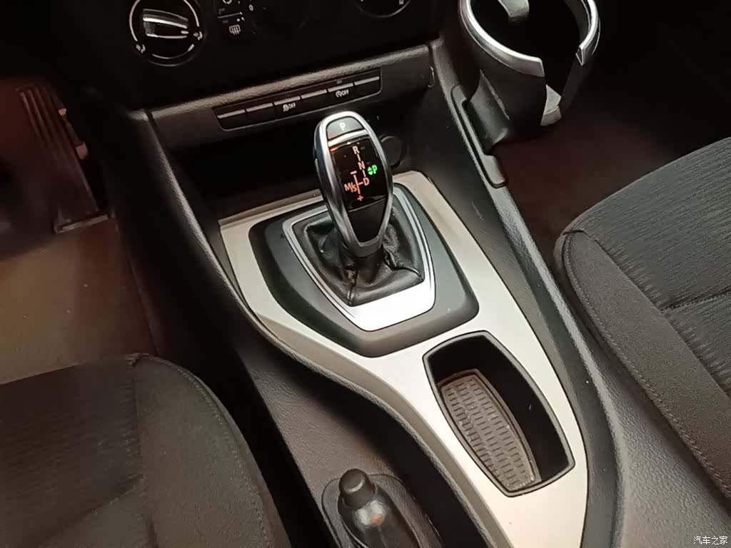 BMW X1, 2015 14