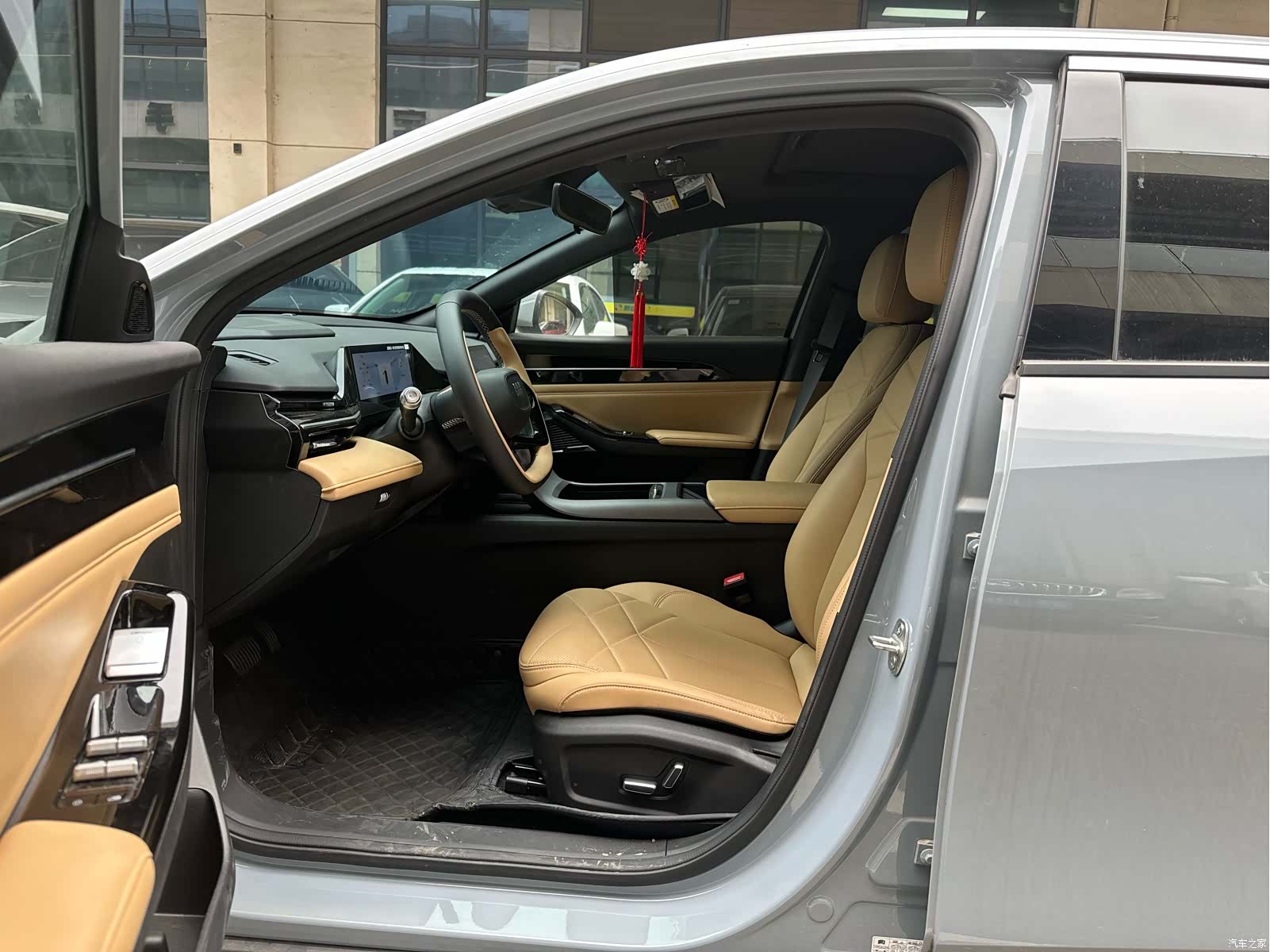 Geely Galaxy L6, 2024 9