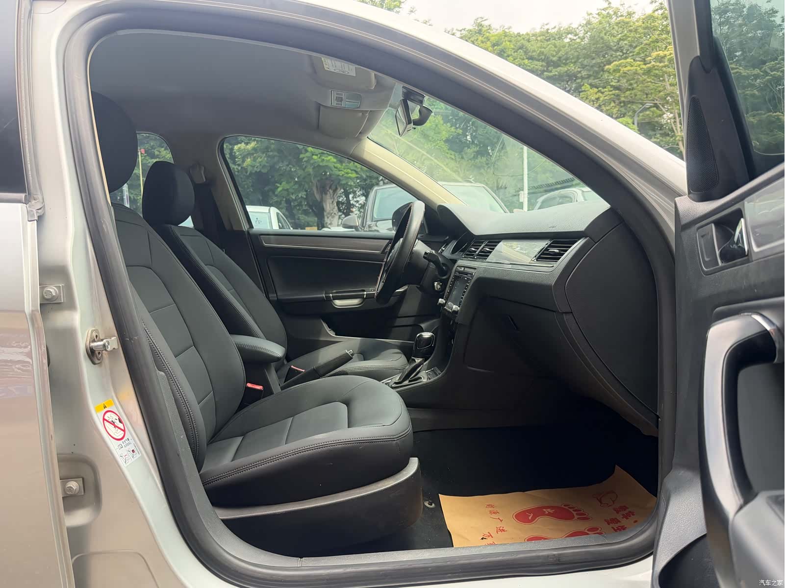 Volkswagen Bora, 2015 12