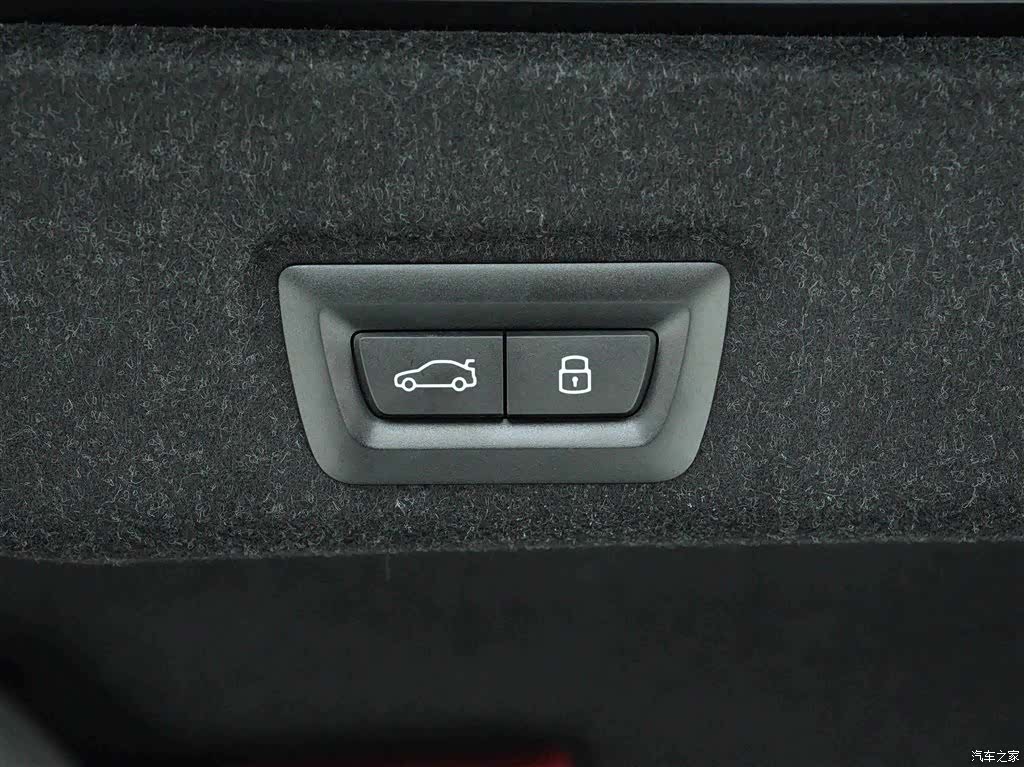 BMW 5 Series, 2025 22