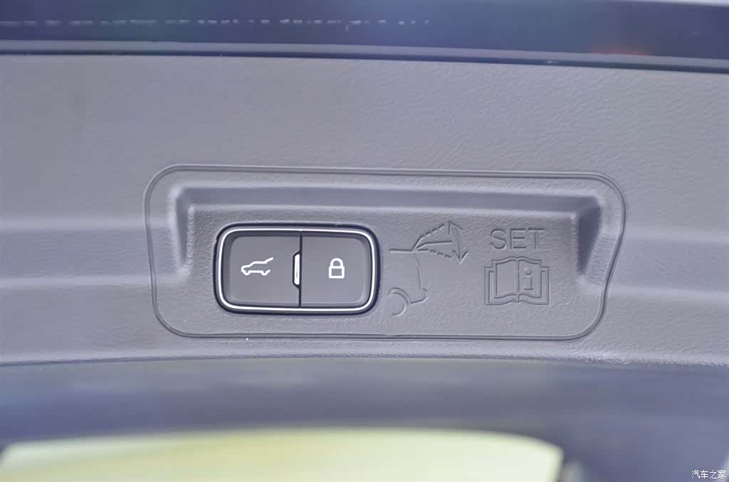 Ford Explorer, 2025 14