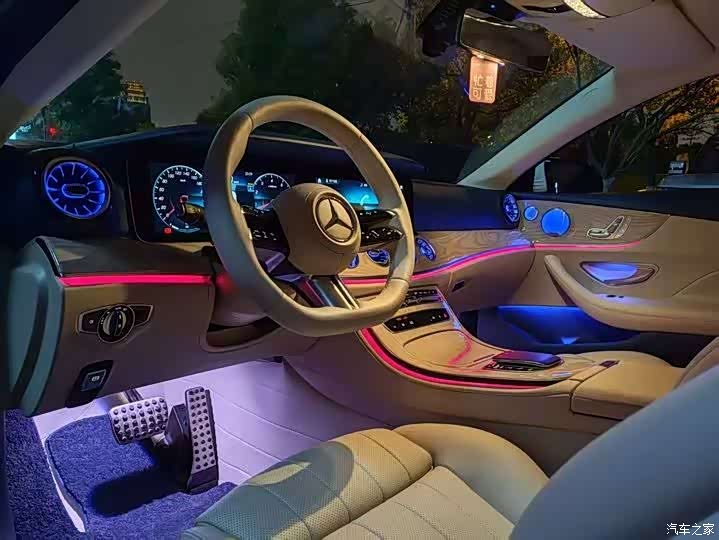 Mercedes-Benz E-Class, 2023 10