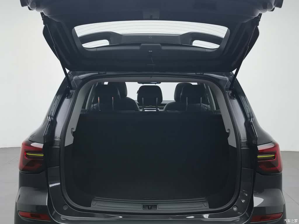 Roewe RX5, 2022 16