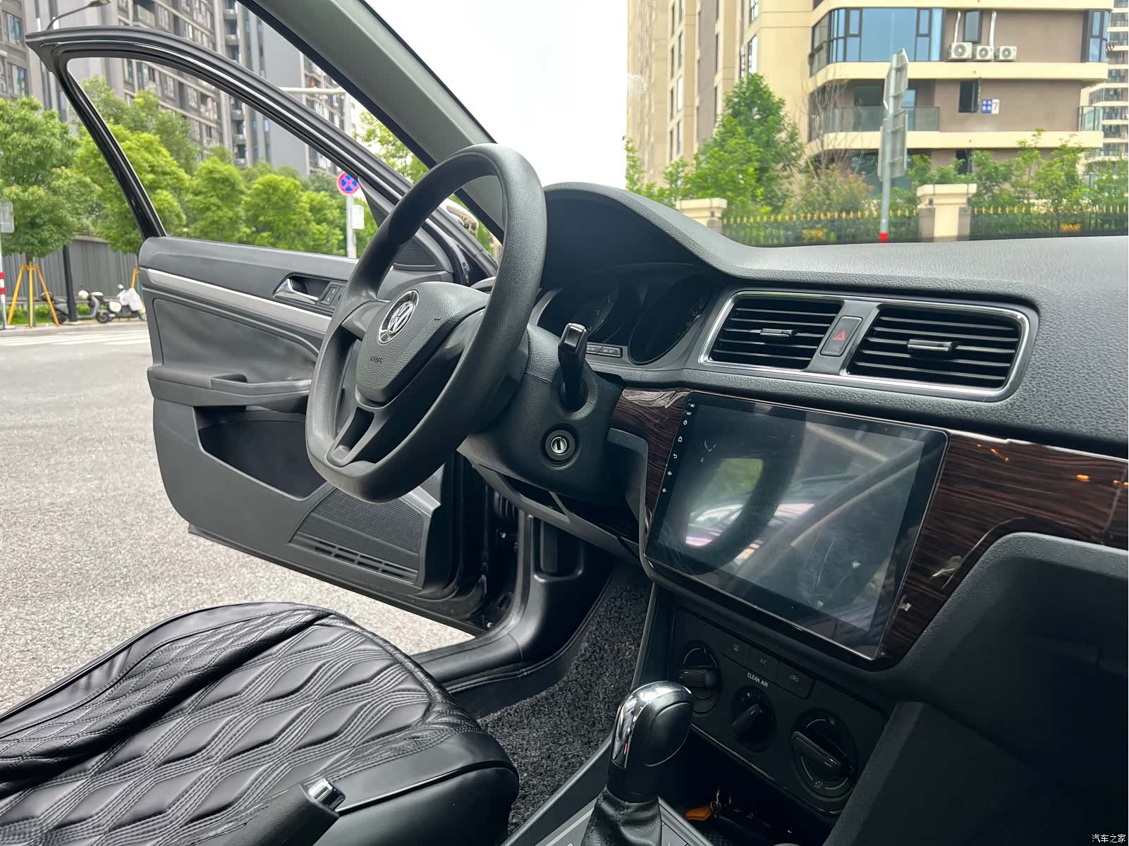 Volkswagen Lavida, 2017 12