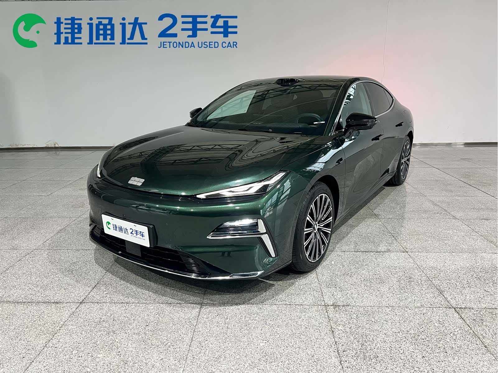 Geely 8, 2025 1