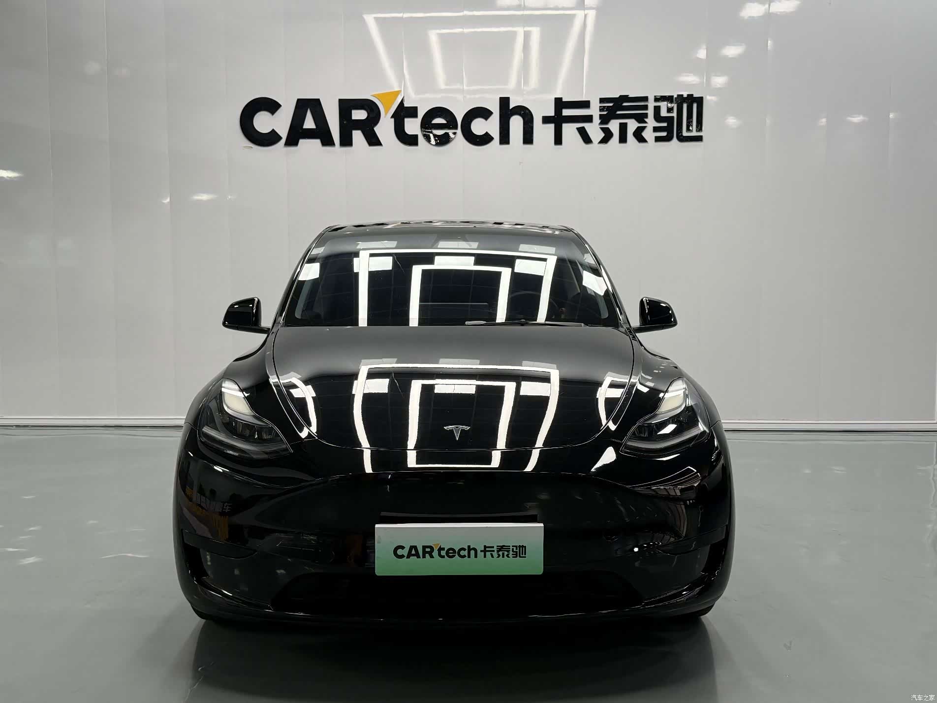 Tesla Model Y, 2023 2