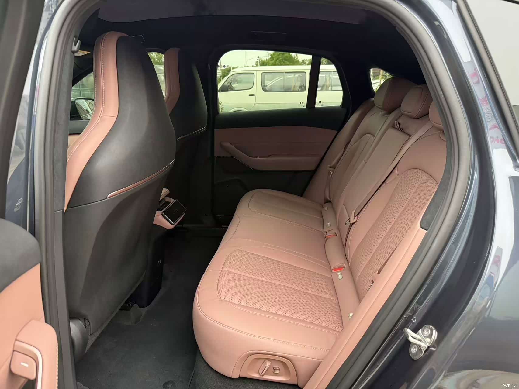 NIO EC6, 2023 7