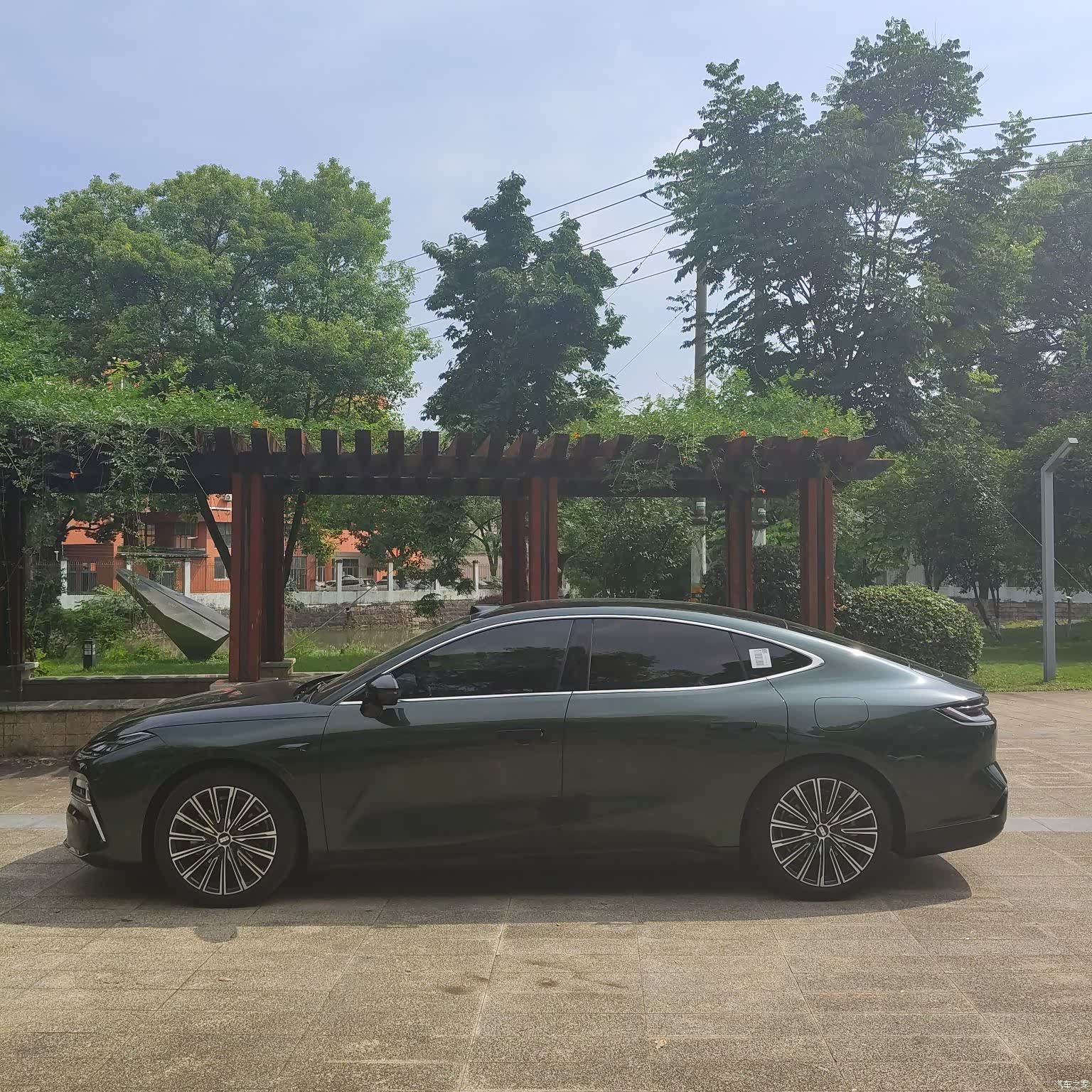 Geely 8, 2025 4