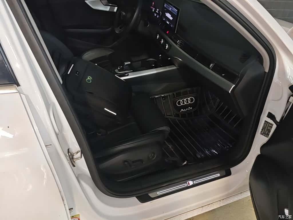 Audi A4L, 2022 11