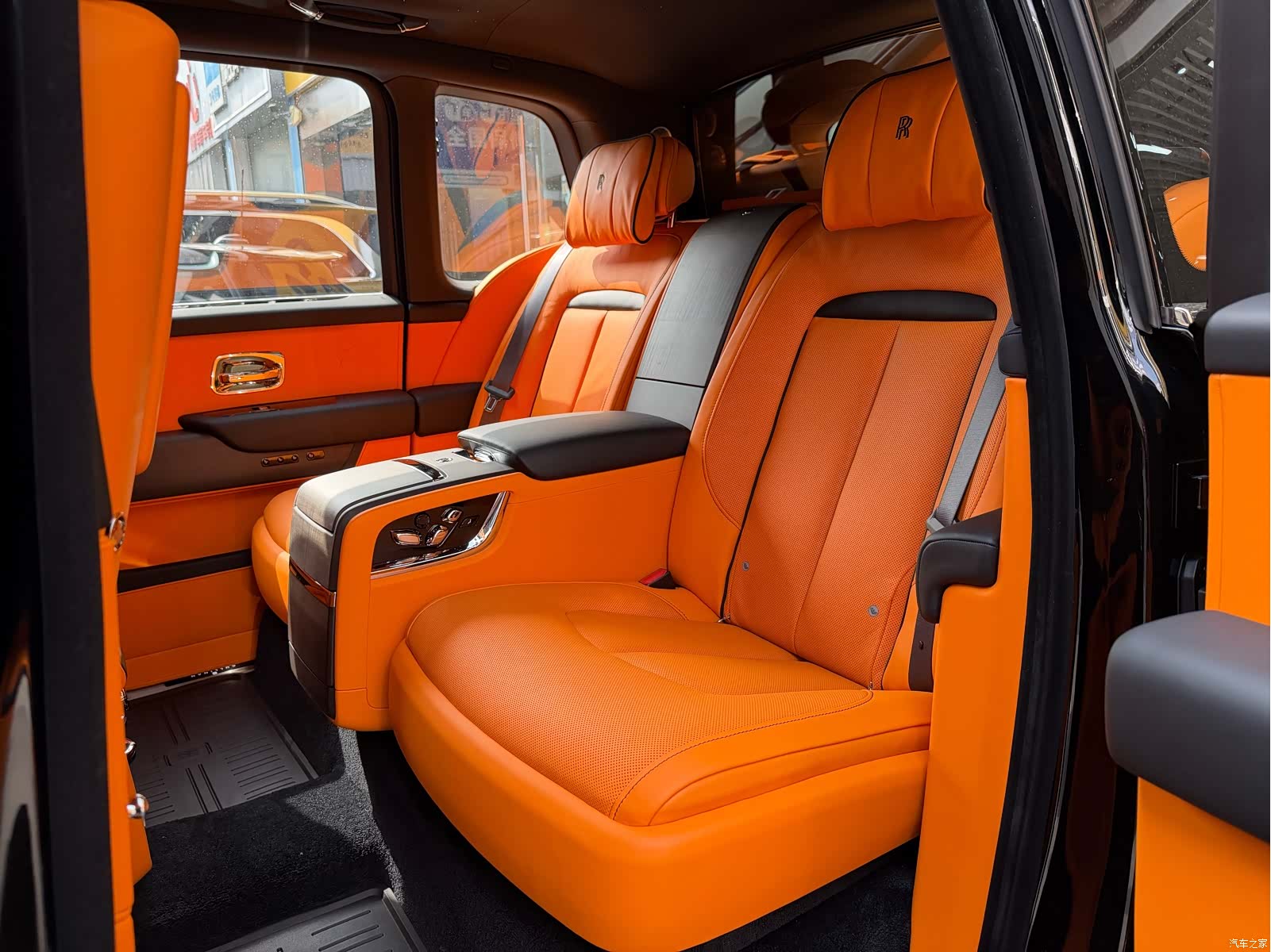 Rolls-Royce Cullinan, 2025 6