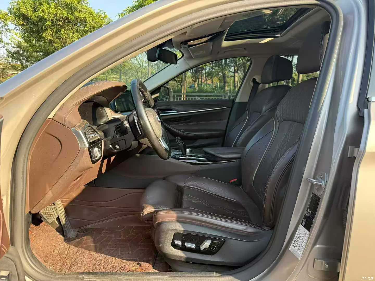 BMW 5 Series, 2020 все фото
