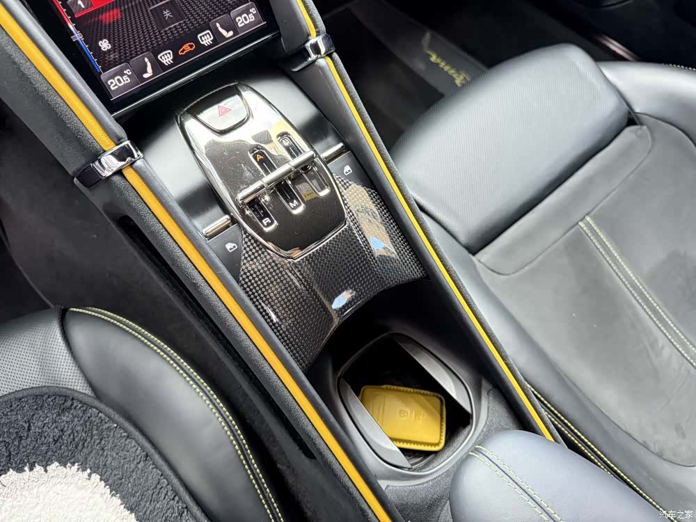 Ferrari Roma, 2021 12