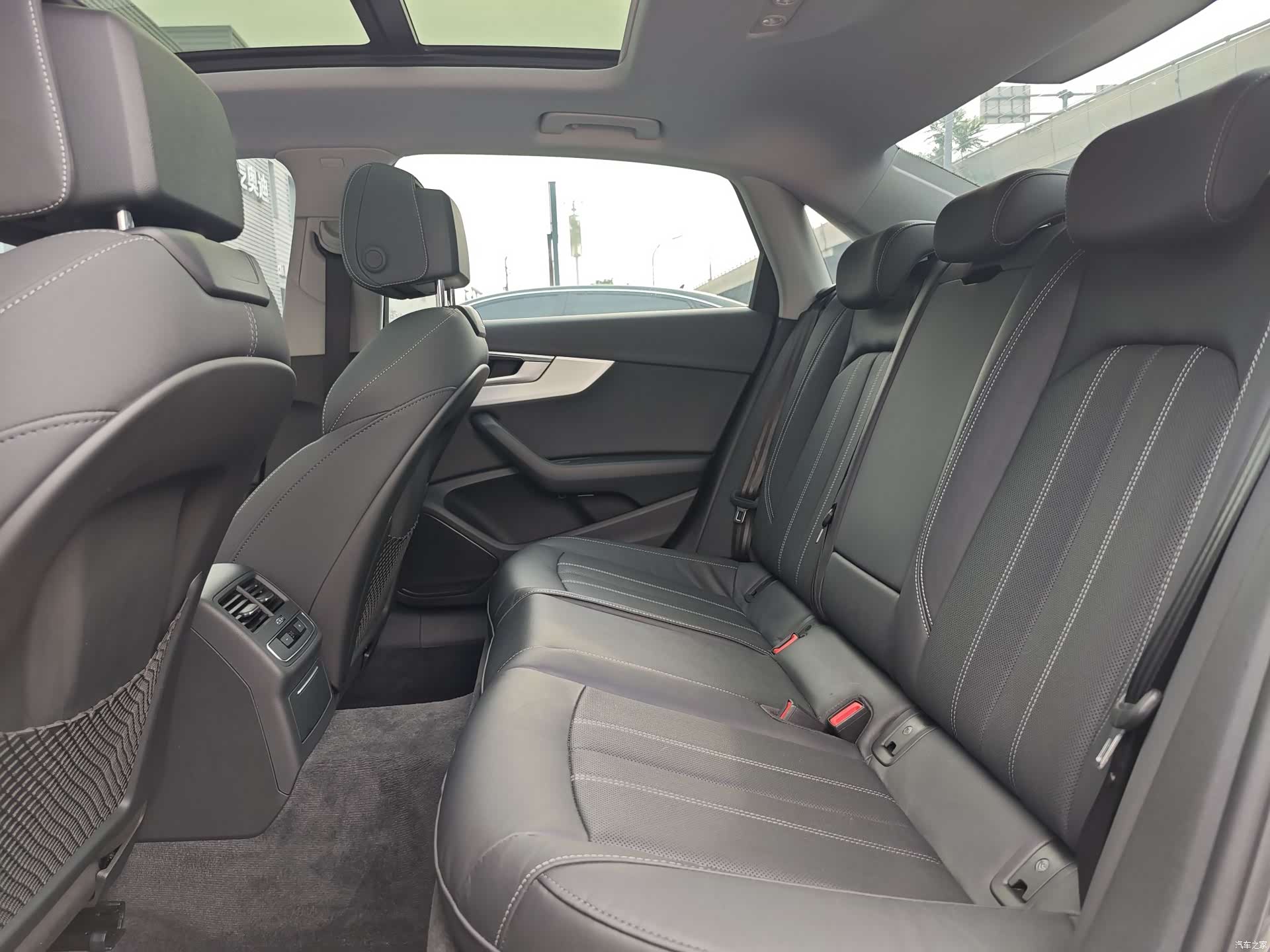 Audi A4L, 2022 6