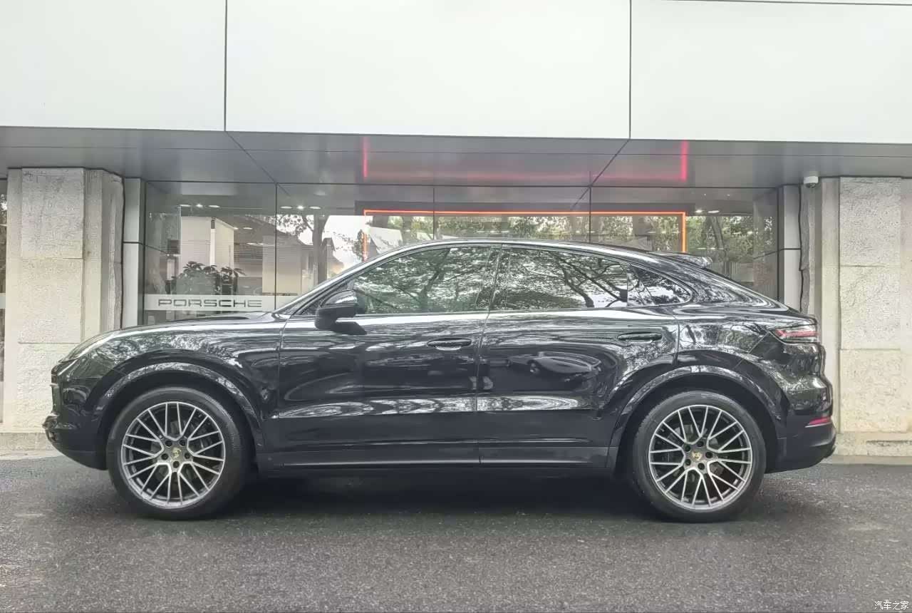 Porsche Cayenne, 2022 все фото