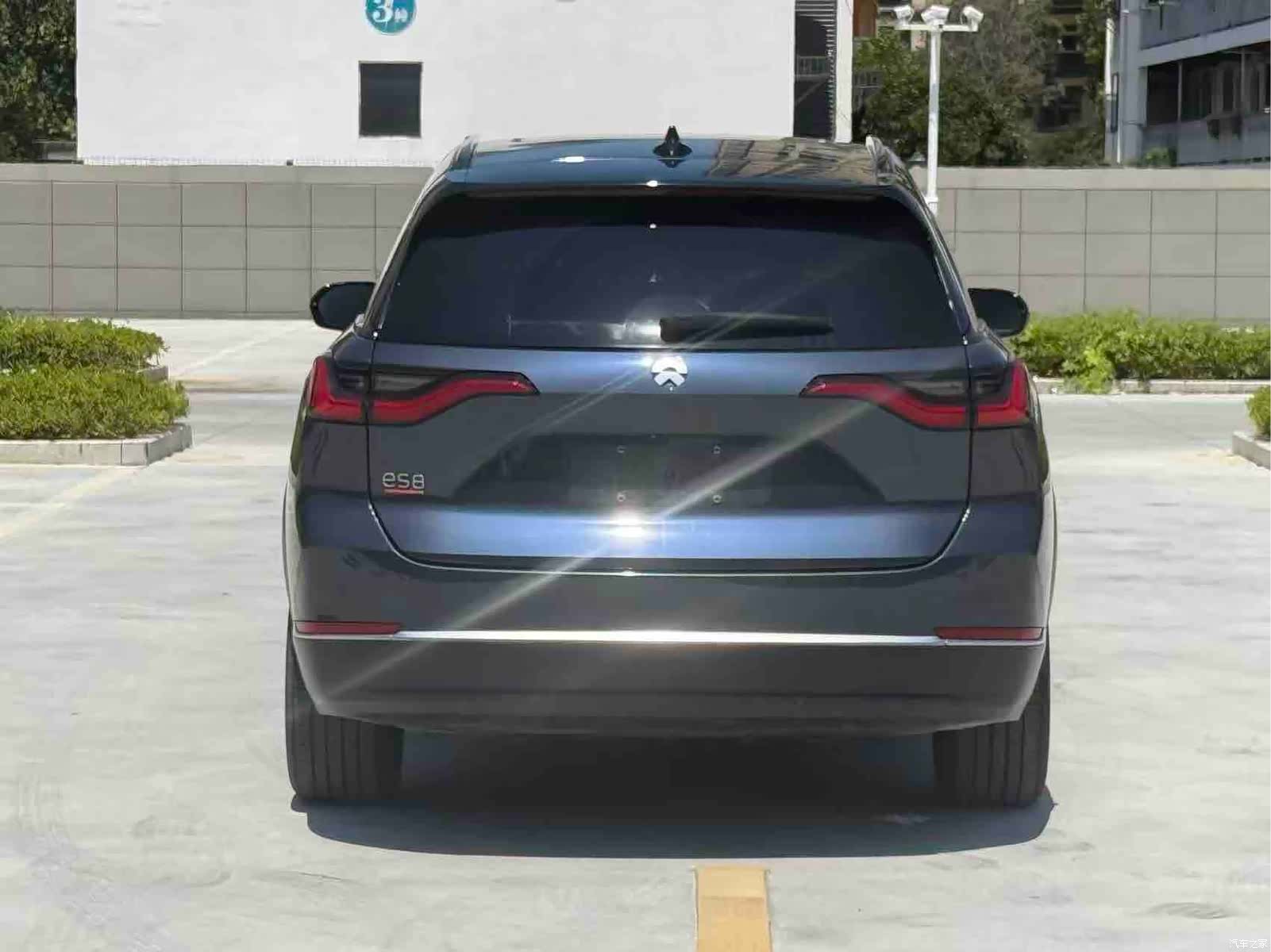 NIO ES8, 2021 4
