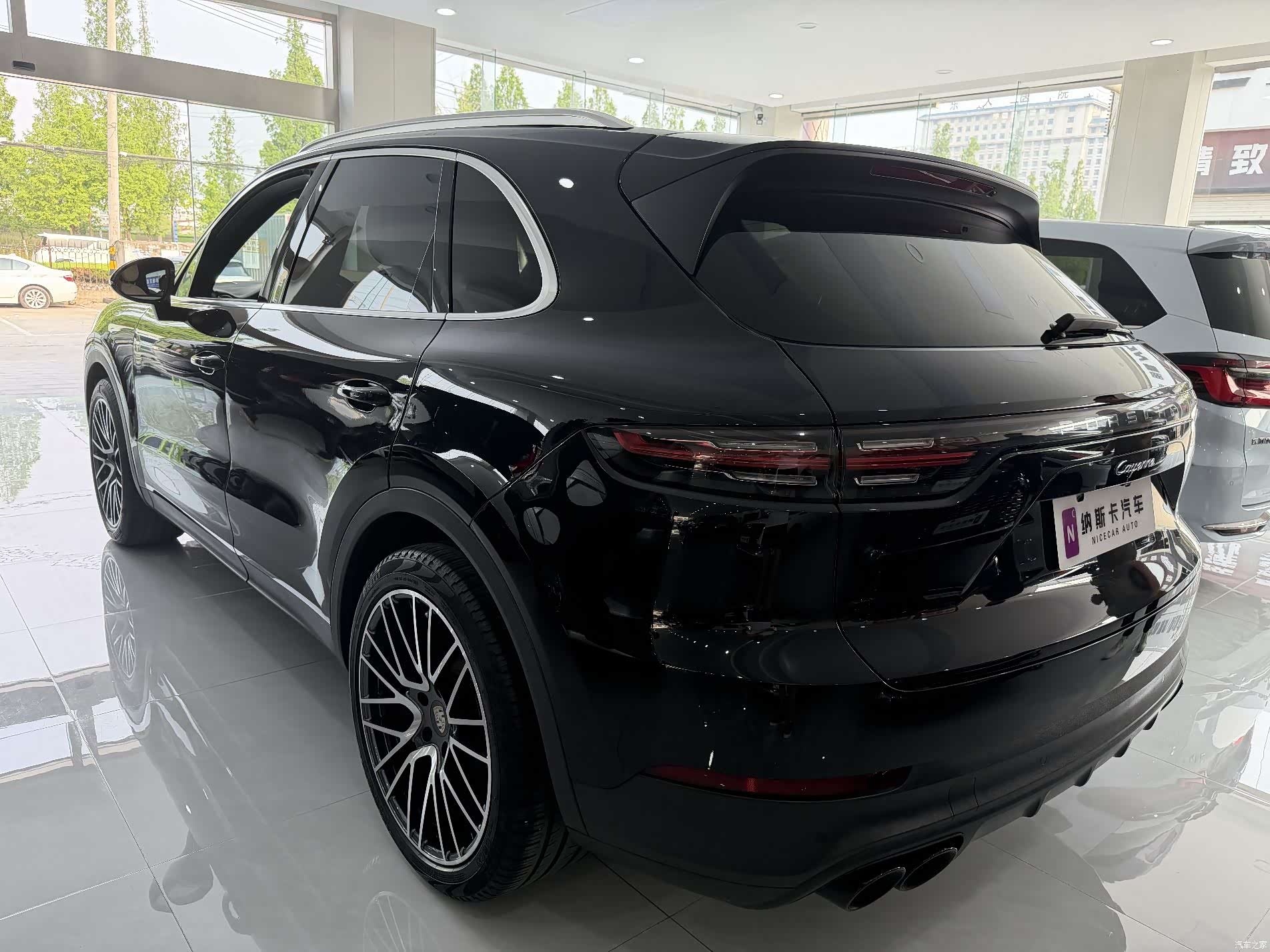 Porsche Cayenne, 2018 все фото