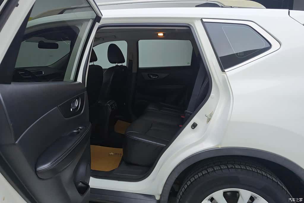 Nissan X-Trail, 2017 11