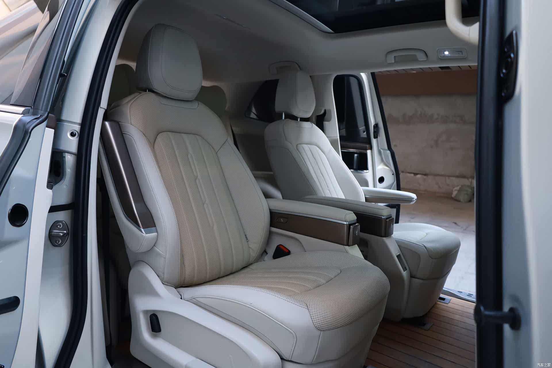 Volkswagen Viloran, 2021 7