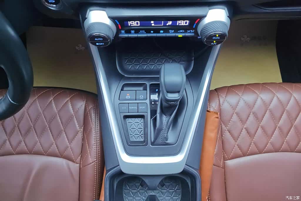 Toyota RAV4, 2020 16