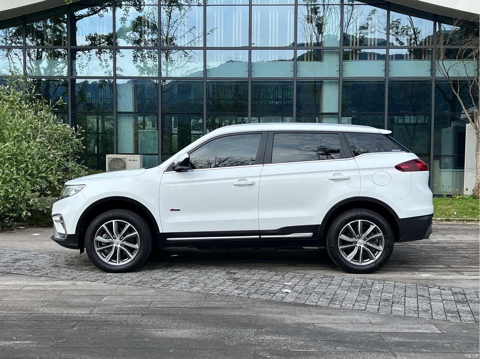 Geely Boyue, 2020 3